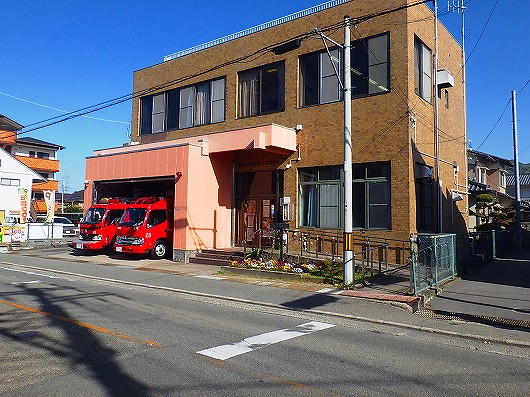 宝塚市東消防署米谷出張所の庁舎及び車両配置状況