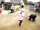 土山登りのようす