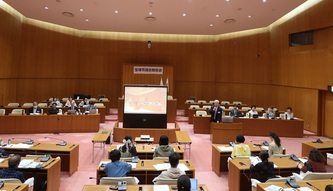 議会報告会の様子の写真