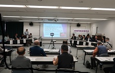 議会報告会の様子の写真