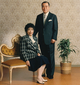 松本安弘氏とアイリンさんの写真