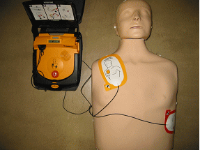 AED貼り付け位置