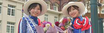 観光大使サファイアとダリアの花束