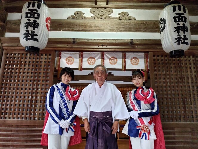 川面神社にて