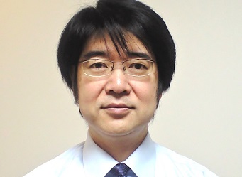 講師