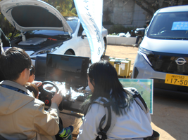 市公用電気自動車(EV)日産SAKURA展示