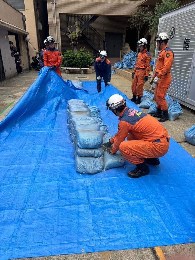 ブルーシート工法