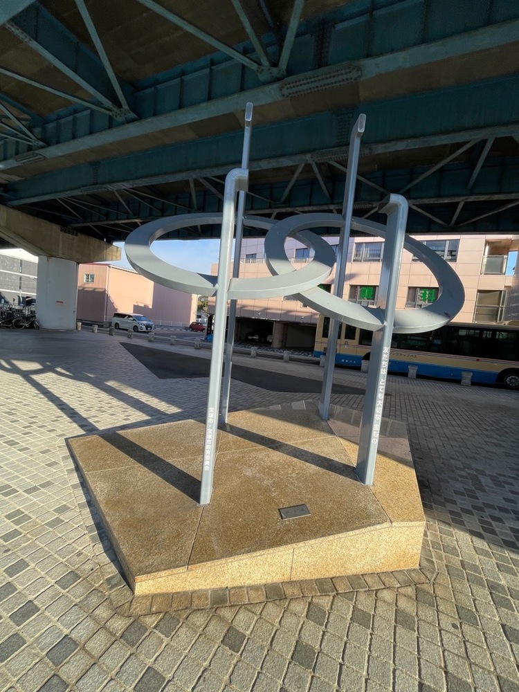 小浜交差点の人権啓発像