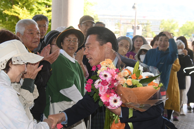 令和7年4月21日　森市長初登庁
