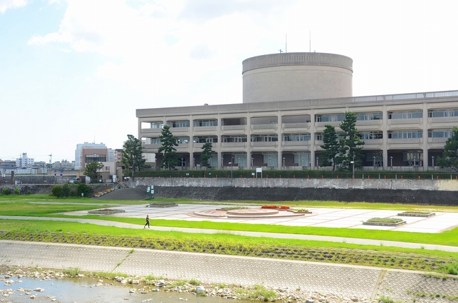 市庁舎外観