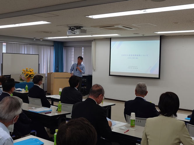 令和7年6月25日　宝塚市産業育成に係る講演会