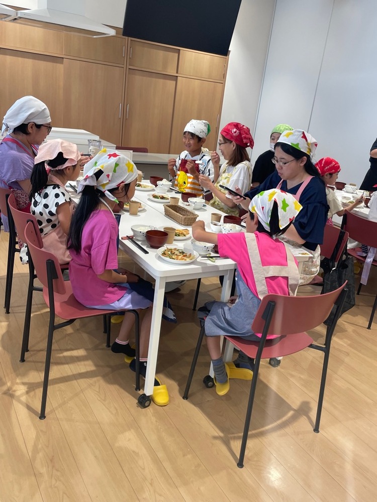 食べているところ
