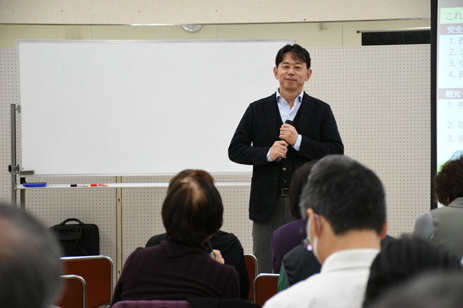 写真（11月9日対話ひろば開催の様子）