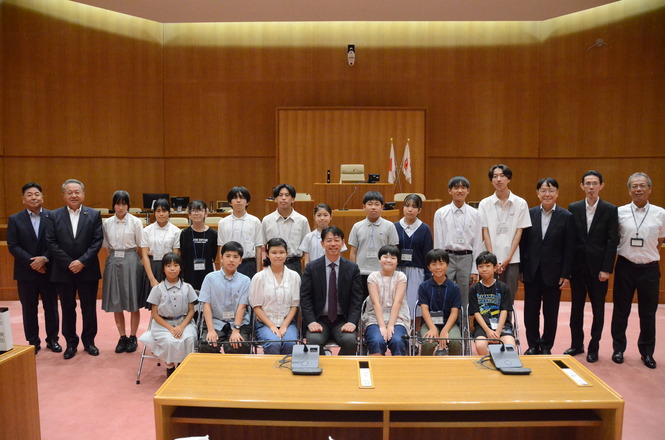 令和7年8月25日　宝塚市子ども議会