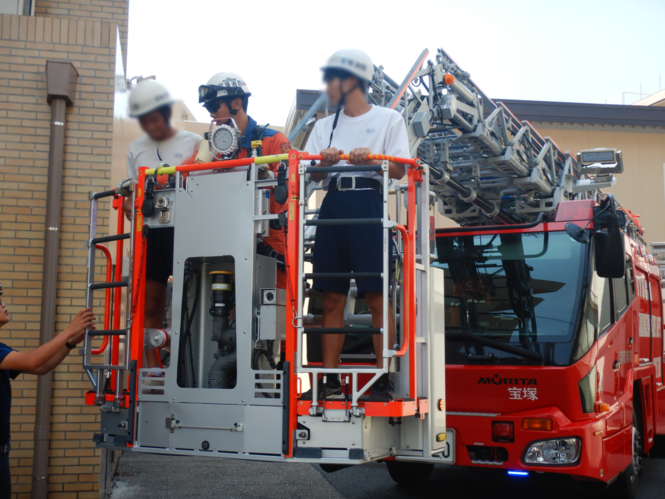 はしご車搭乗体験