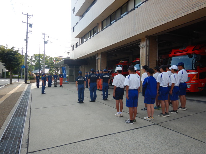 交代点呼の様子