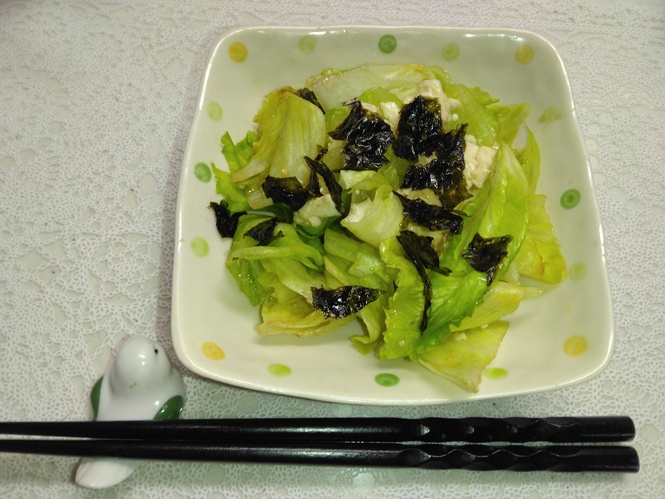 レタスと豆腐のサラダ