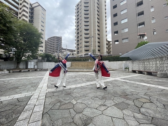 サファイアと湯本台広場