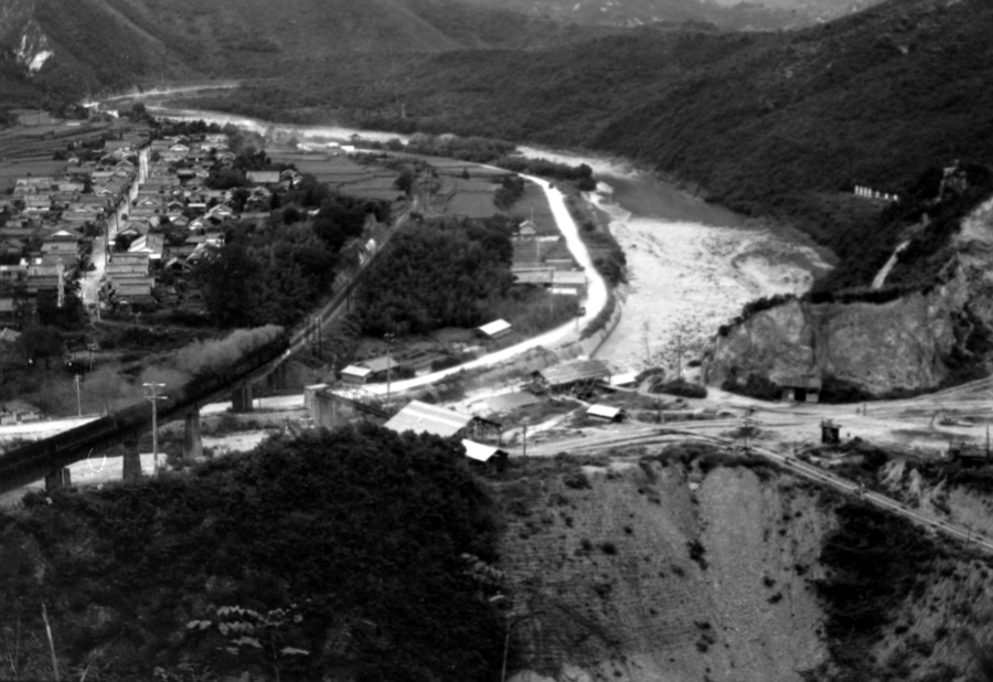 昭和31年に撮影した市内遠望の写真