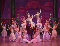 カンパニーでこぼこ　バレエ公演の写真