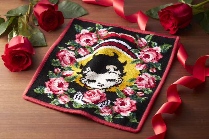 ドイツブランドFEILER『宝塚ゆかりの名作』ハンカチの写真