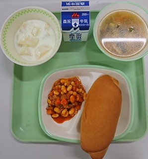 給食