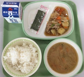 給食