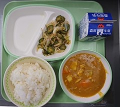 給食