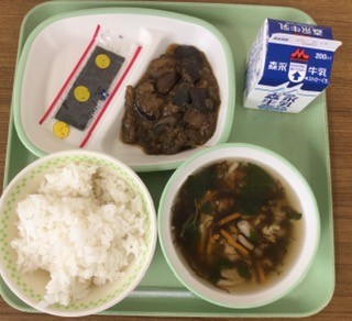 給食