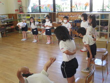 背骨を触ってみよう!