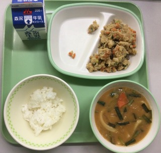 給食