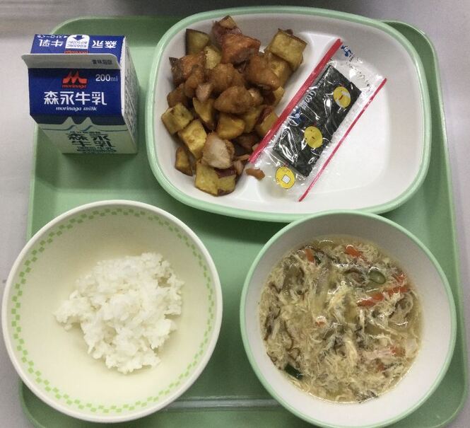 給食