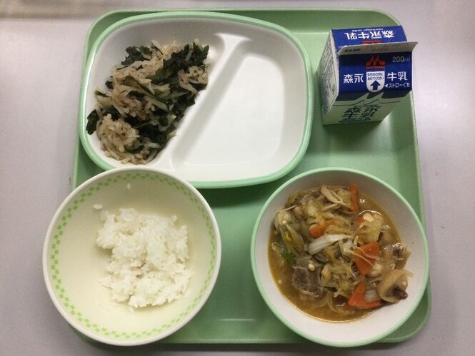 給食