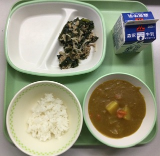 給食