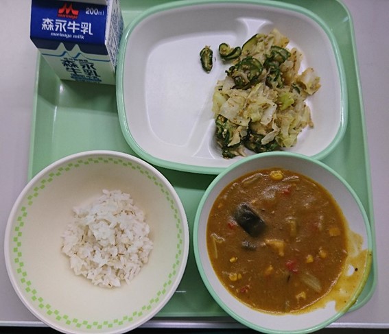 給食