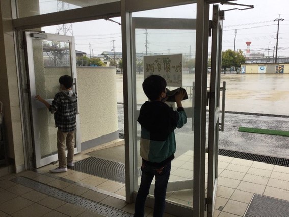 窓ふき