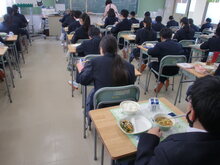 食べている写真
