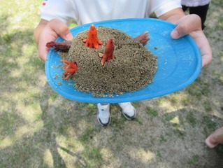 子どもが作ったケーキの写真