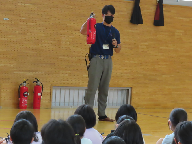 消火器