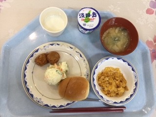朝食