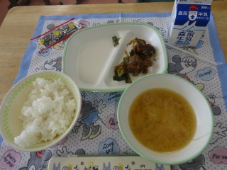 給食