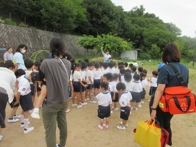 避難訓練で避難してきたところ