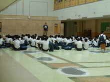 事前訪問前の学年集会の写真