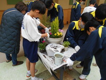 作業する写真