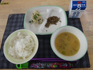 給食