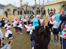 きらきらの会に参加している子どもたちの写真