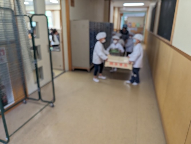 給食当番