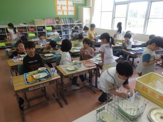 給食