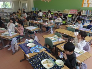 給食
