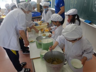 給食